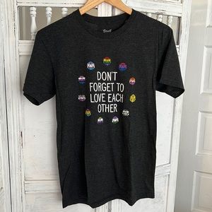 3/$15 Critical Roll “don’t forget to love each other” t shirt